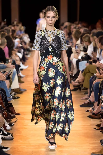 Look 1